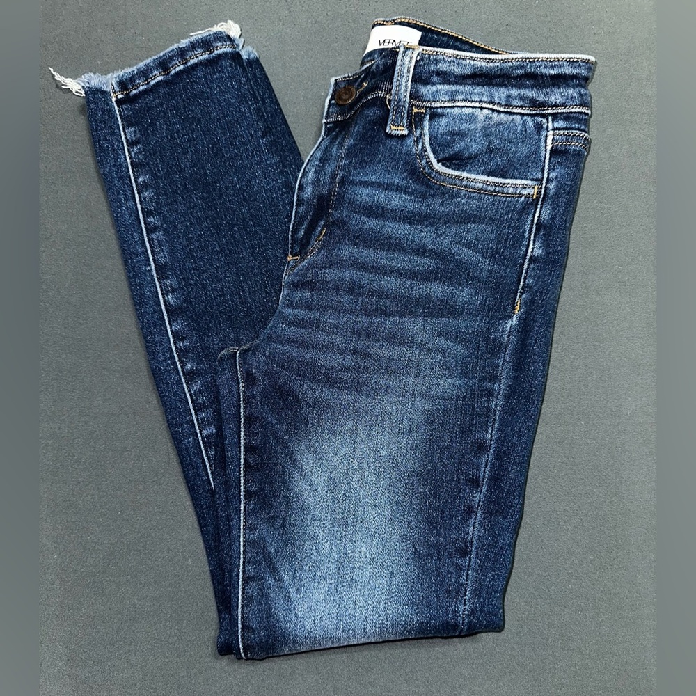 Vervet Skinny